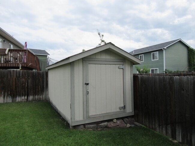 Building Photo - Charming 3 bedroom, 2 bath in Columbia Falls