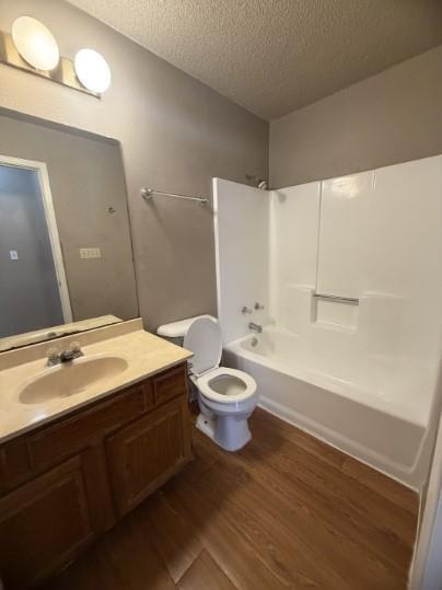 Building Photo - 139 Elm St