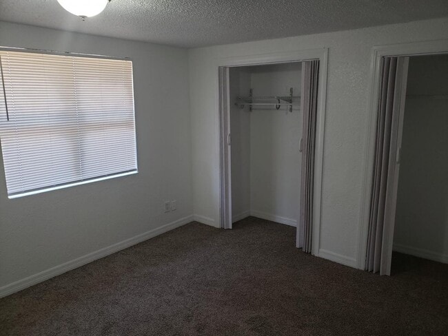 Building Photo - Large 4 bedroom house available!