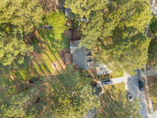 Building Photo - Charming 3BR Home with Large Private Yard Near Downtown Raleigh
