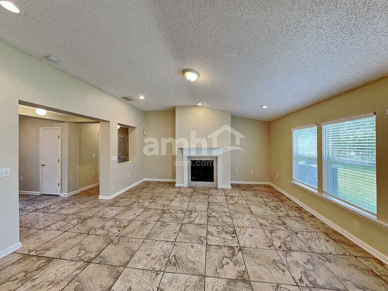 Building Photo - 2558 Britney Lakes Ln