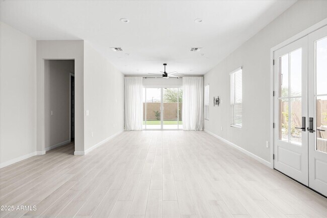 Building Photo - 21425 N 59th St