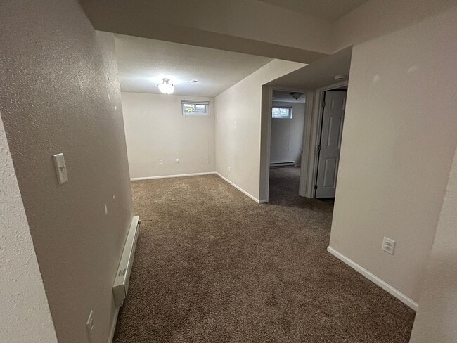 Building Photo - Spacious 5-Bedroom Family Haven with Moder...