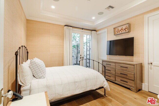 Building Photo - 957 Corsica Dr