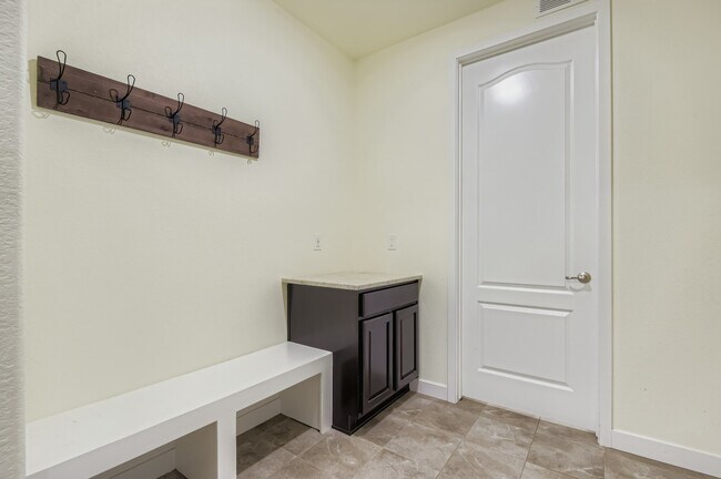 Building Photo - 14502 Salvador Cir