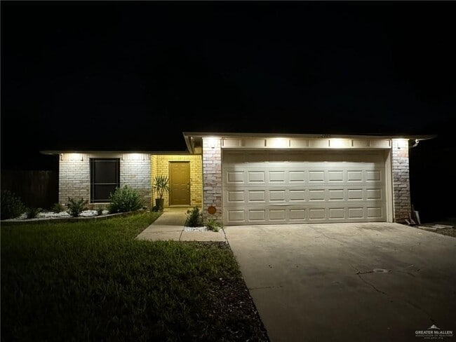 Building Photo - 10 Mynah Ave