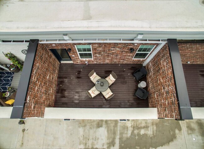 Building Photo - 319 NW A St