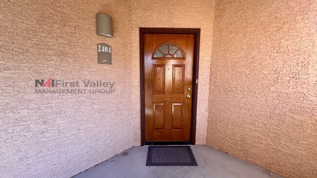 Building Photo - 1 Bed/1 Bath Upstairs Executive **Move In ...