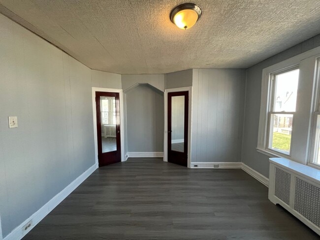 Building Photo - 7237 Glenloch St