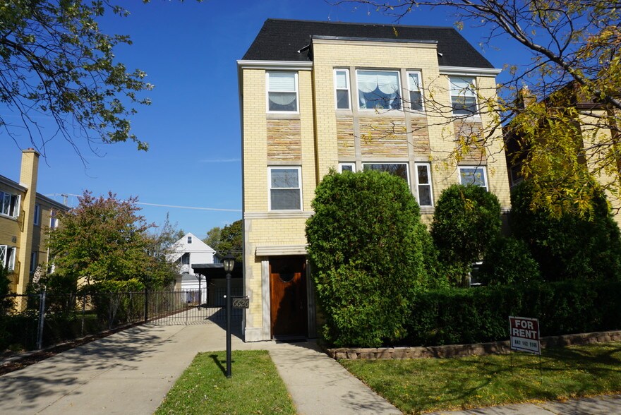 Newly rehabbed 3 flat - 6626 W Devon Ave