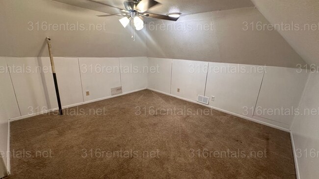 Building Photo - $1445 - 5 room 1.5 bathroom - Single Family Home