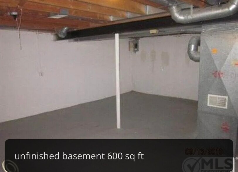 Building Photo - 42429 Barchester Rd