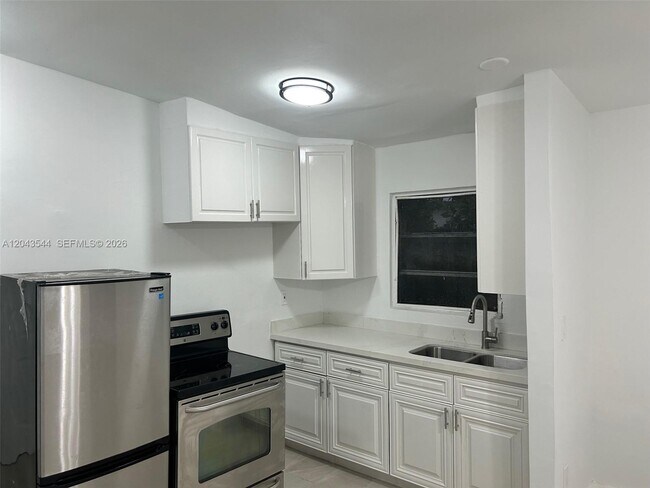 Building Photo - 261 NW 49th St