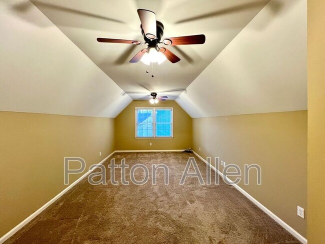 Building Photo - 29 Whispering Oak Ct