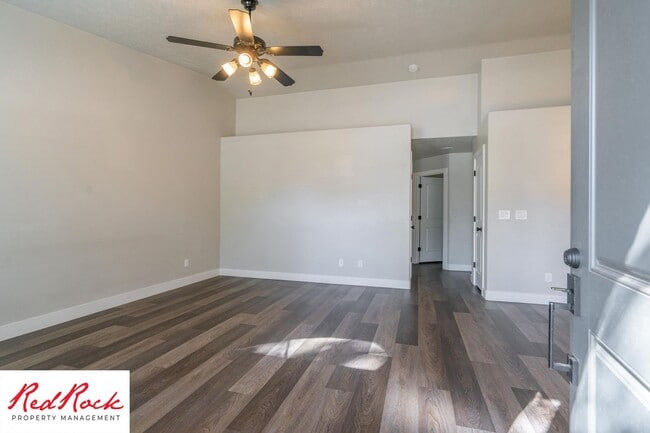 Building Photo - 1115 N 1340 W Cir