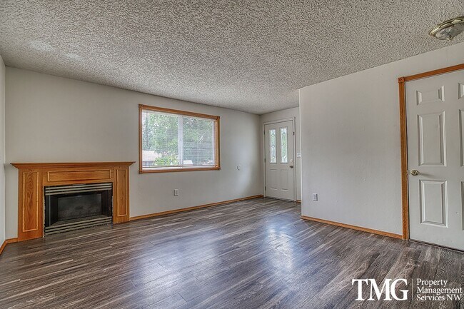 Building Photo - Pachl10