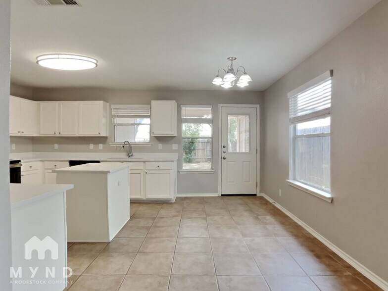 Building Photo - 10210 Briar Rose