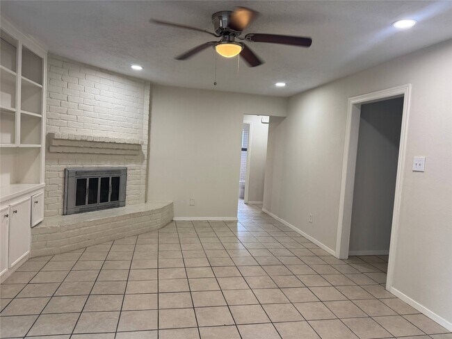 Building Photo - 22310 Goldstone Dr