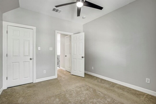 Building Photo - 140 Fairwood Dr
