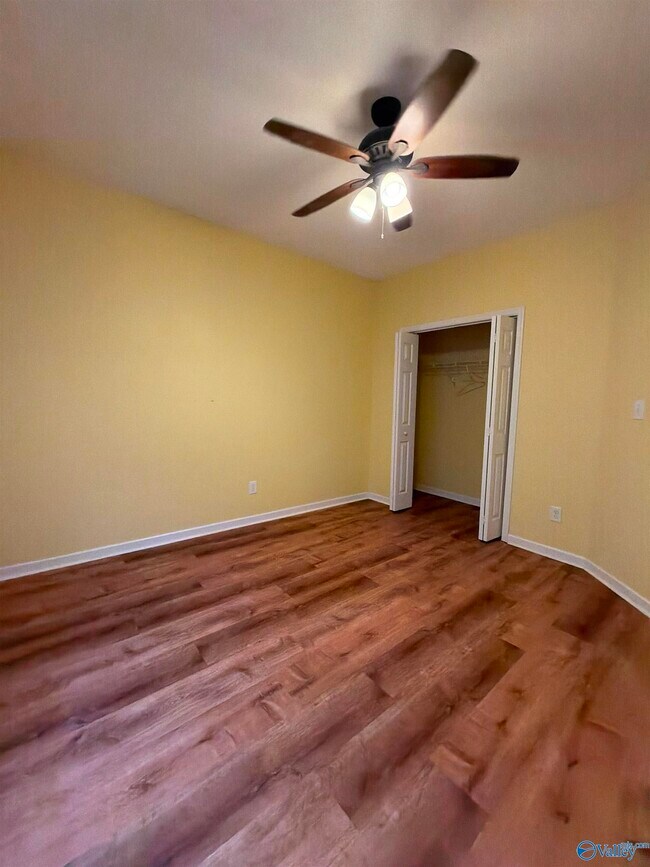 Building Photo - 216 Horseshoe Bend S