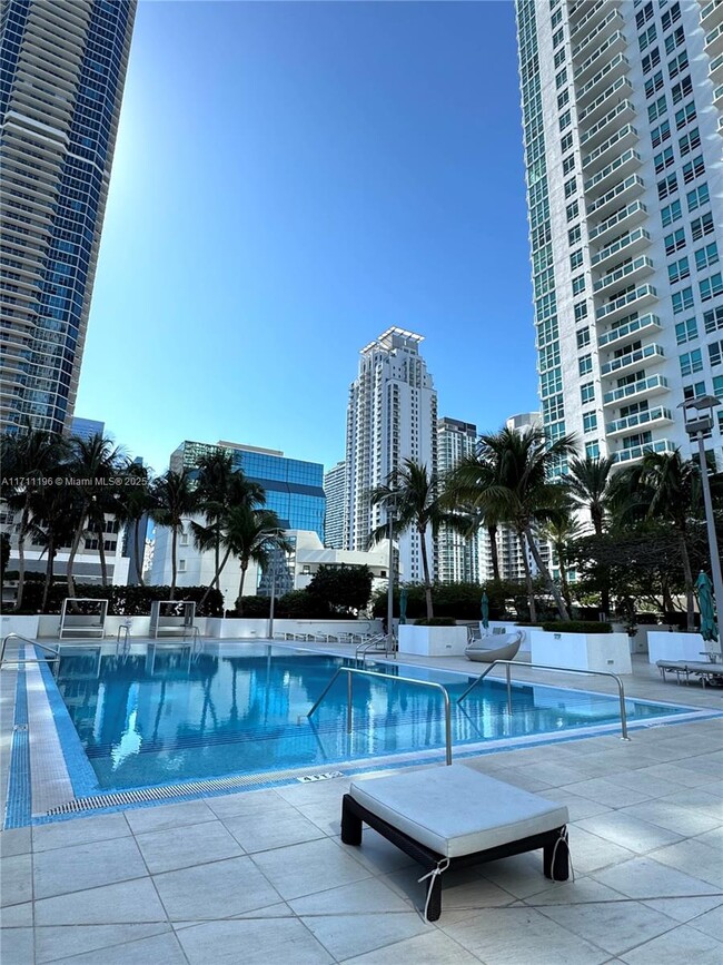 Primary Photo - 951 Brickell Ave