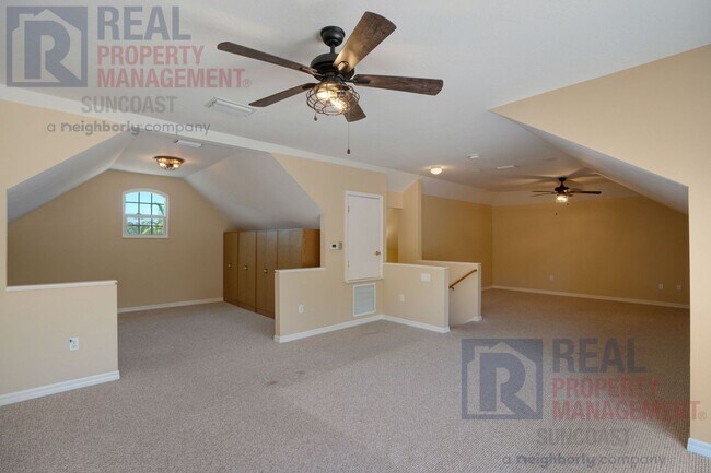 Building Photo - 8009 Waterview Blvd