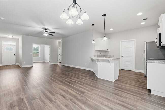 Building Photo - 217 Timberlake Dr