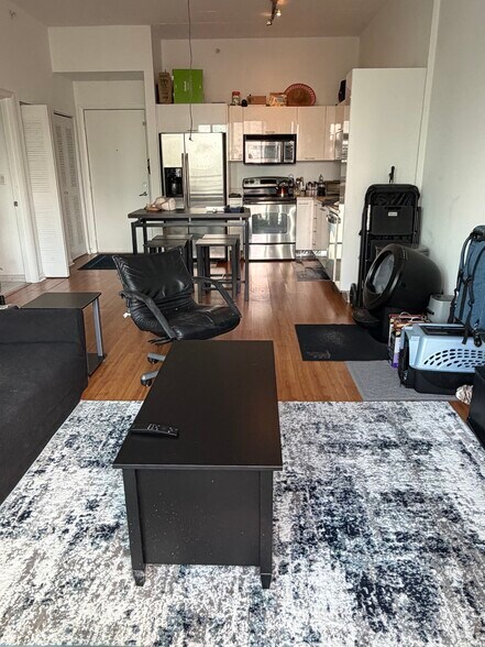 Building Photo - 133 NE 2nd Ave