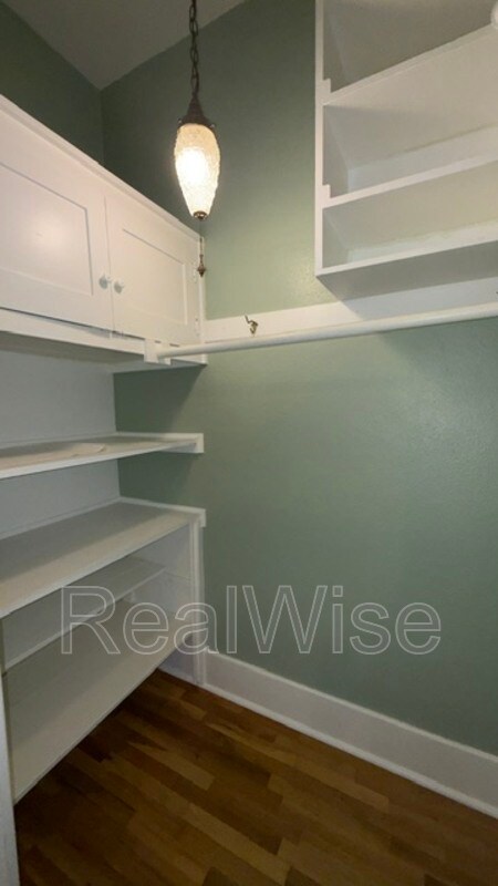 Building Photo - 837 SE Blakeley Ave