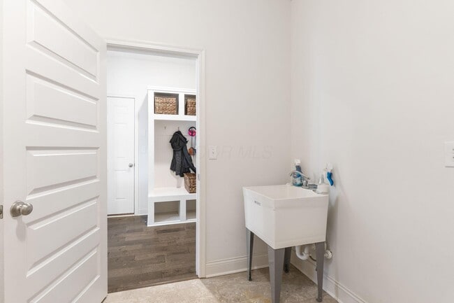 Building Photo - 3622 Switchgrass Ct