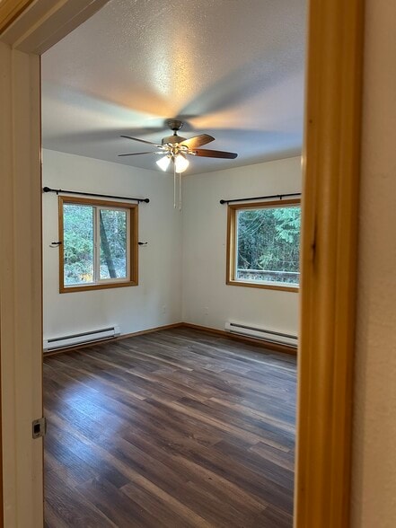 Building Photo - 63 Willow Cir