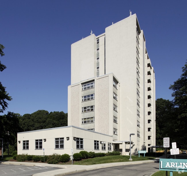 Arlington Manor 50 Birch St Cranston RI 02920 Apartment Finder