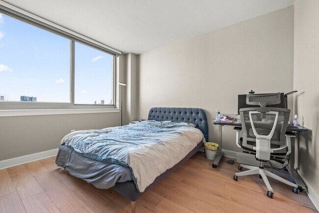 Building Photo - 800 Jackson St