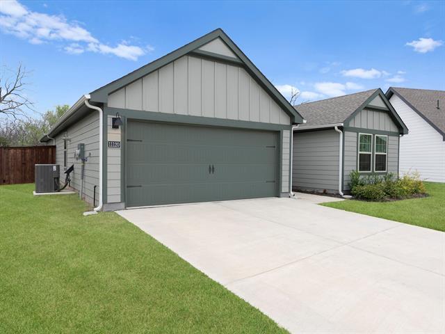 Building Photo - 11120 E Chase Ln