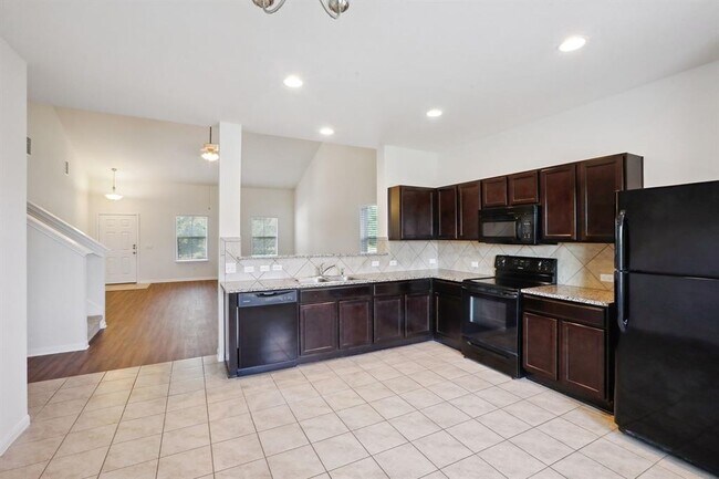 Building Photo - 104 Navidad River Dr