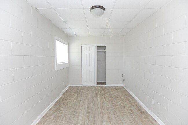 Building Photo - 2224 Marshall Ave