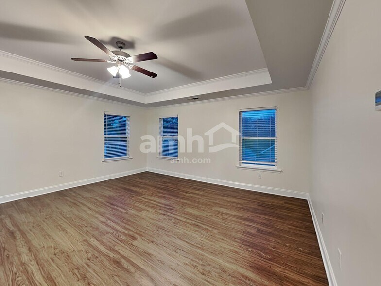 Building Photo - 363 Macroom Ct