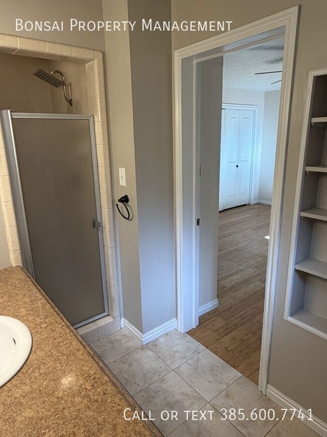 Building Photo - 1189 S 200 E