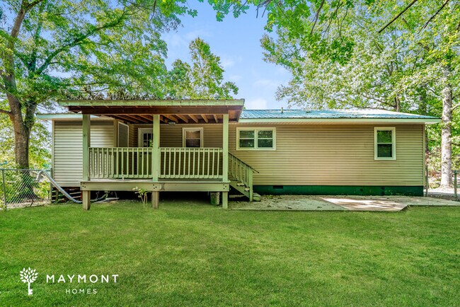 Building Photo - Bright 3-Bedrooms Morris Home