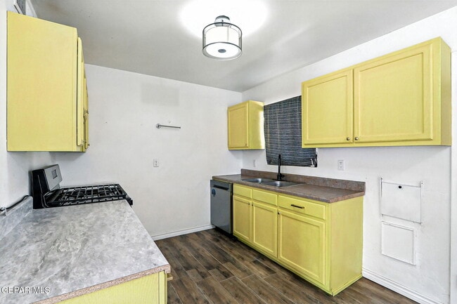 Building Photo - 5312 Capistrano Dr