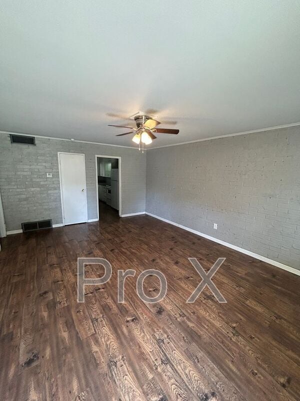 Building Photo - 402 Dyer St