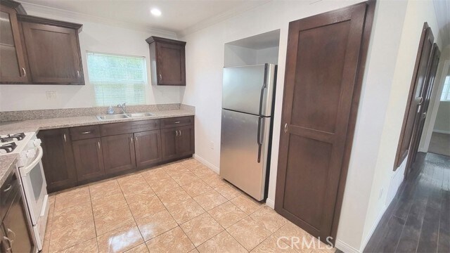 Building Photo - 8754 Reading Ave