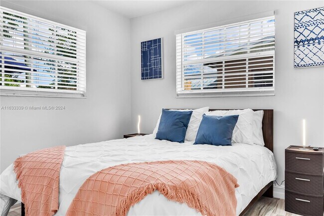 Building Photo - 7681 Sheridan St