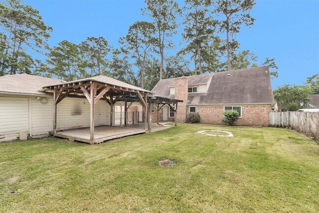 Building Photo - 1122 Rhine Ln
