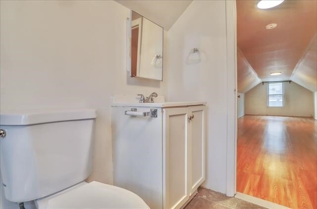 Building Photo - 166 St Pauls Ave