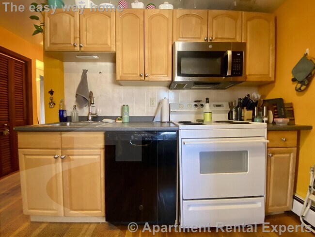 Building Photo - 87 Summer St