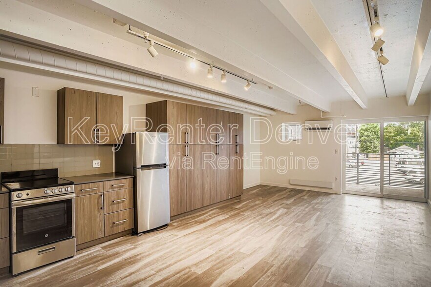 Building Photo - 1495 Vrain St