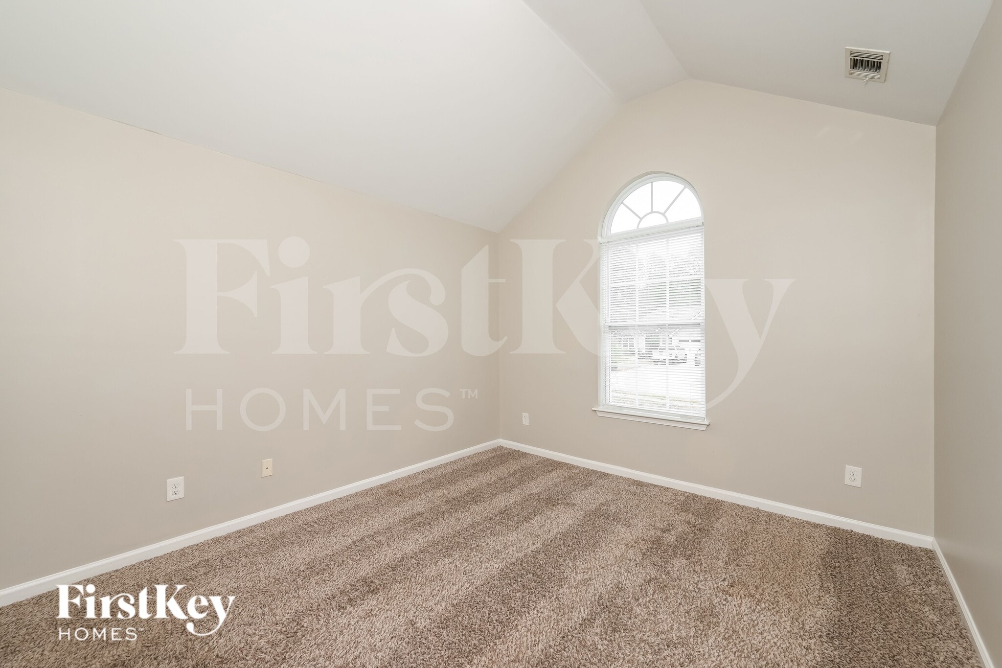 Building Photo - 52 Hamilton Dr