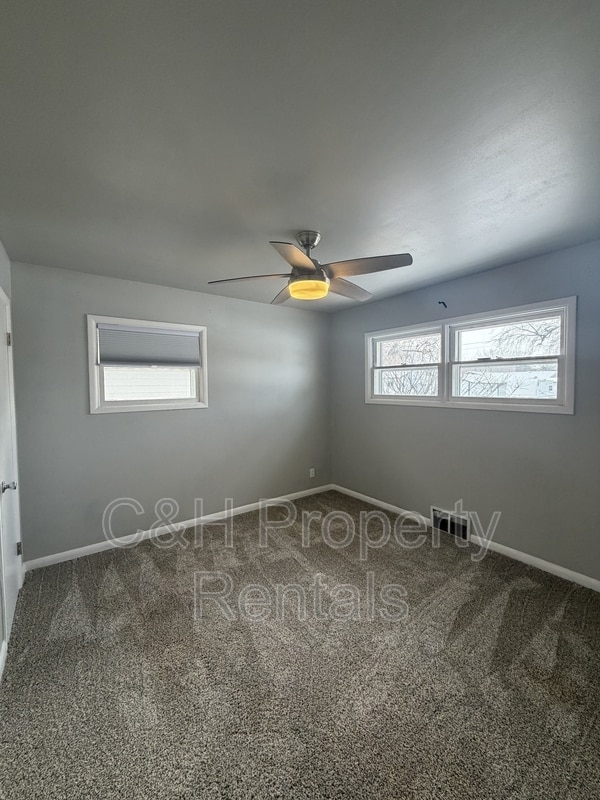 Building Photo - 1017 25th St W