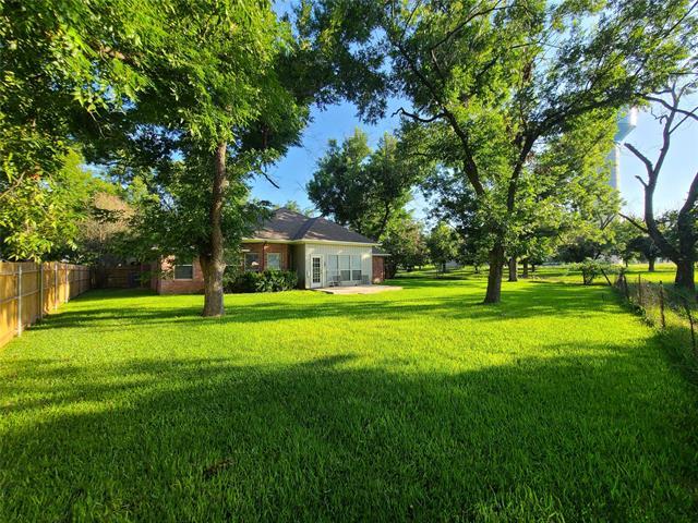 Building Photo - 9020 Monticello Dr